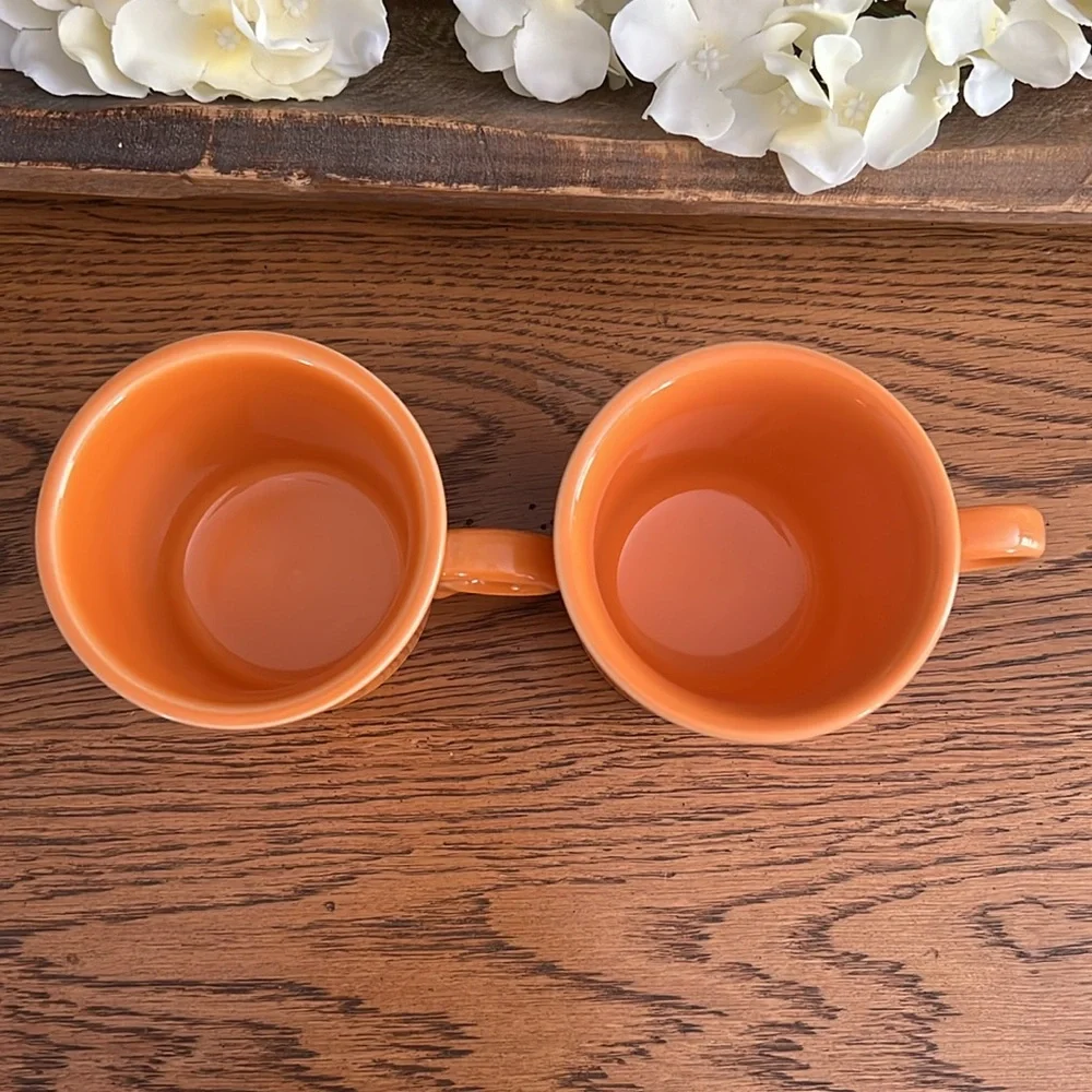 Fiesta HLC USA RETIRED TANGERINE 10 ounce coffee mugs with key hole handle - Picture 3 of 8